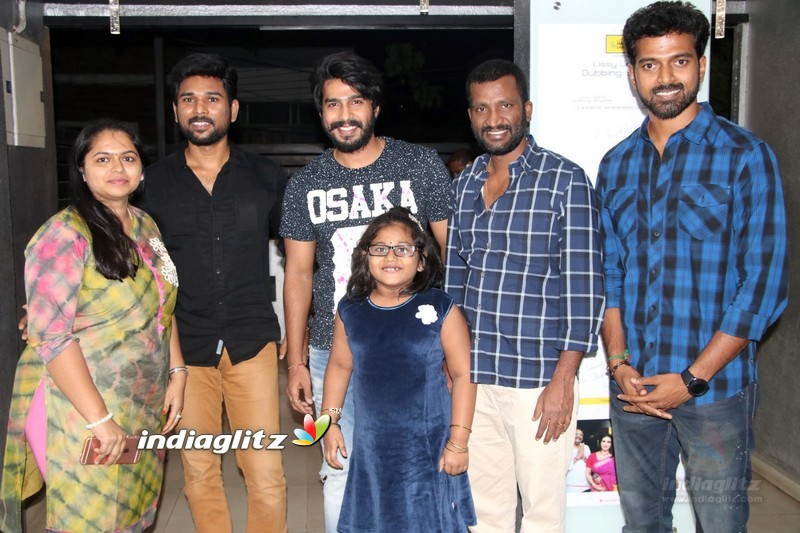 'Nenjil Thunivirundhal' Grand premiere show