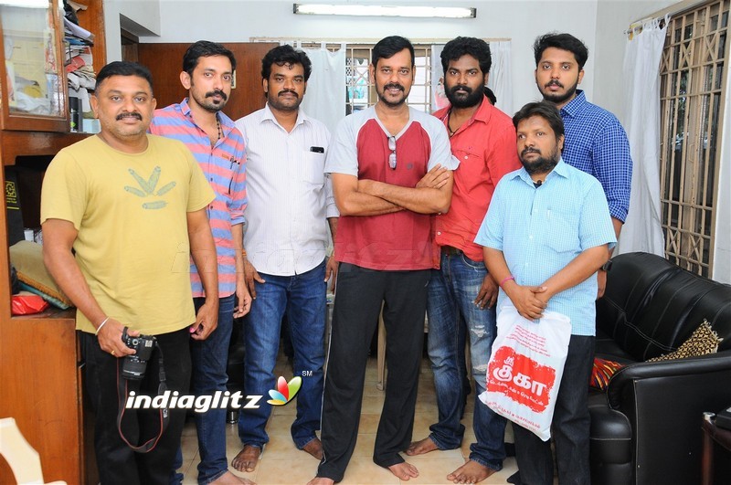 Ondikkatta Team Meet Vishal and Prabhu Deva