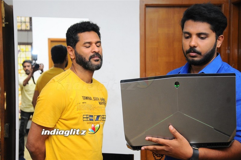 Ondikkatta Team Meet Vishal and Prabhu Deva