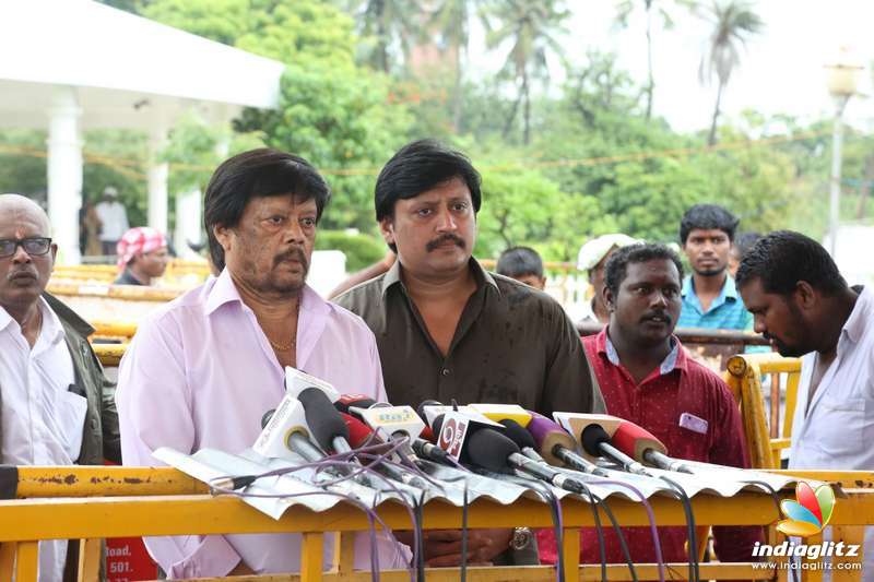 Actor Thiagarajan & Prashanth paid their respect to Dr. Kalaignar