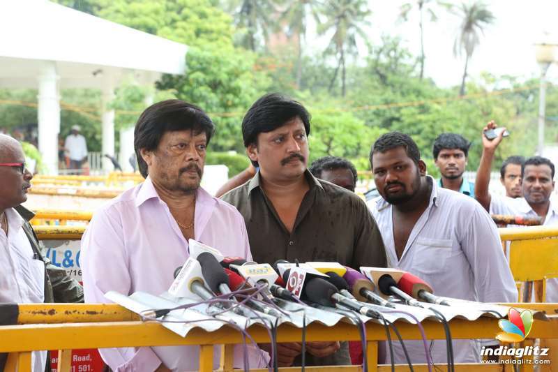 Actor Thiagarajan & Prashanth paid their respect to Dr. Kalaignar