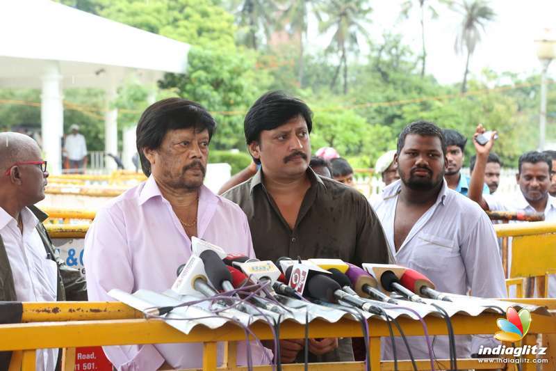 Actor Thiagarajan & Prashanth paid their respect to Dr. Kalaignar