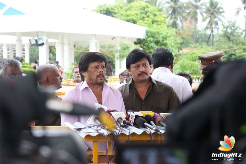 Actor Thiagarajan & Prashanth paid their respect to Dr. Kalaignar