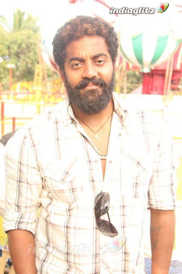 'Puli Vesham' On Location