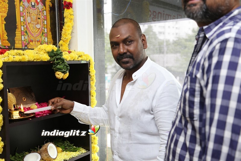 Actor Raghava Lawrence Inaugurated Flamingo Tour & Travels