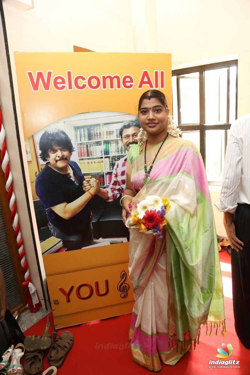 Rajesh Vaidhya's RaVna - The International School of Veena Inauguration