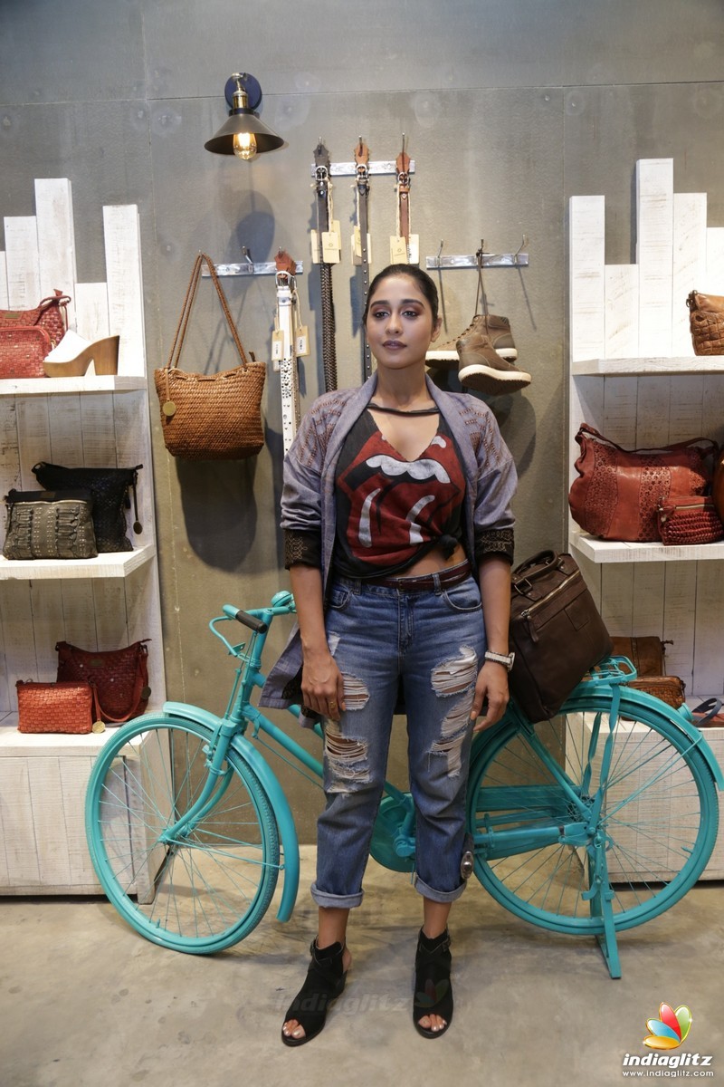 Regina Cassandra Launches 'KOMPANERO' SS' 18 Vintage Leather Accessories