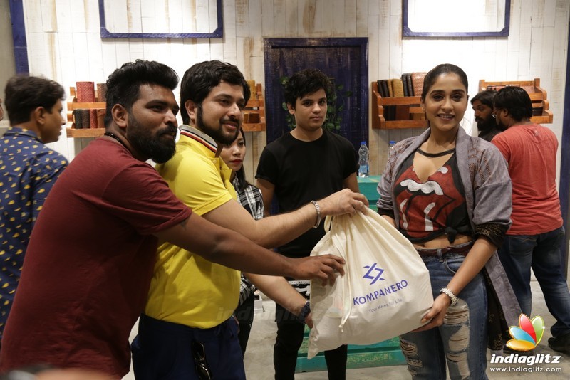 Regina Cassandra Launches 'KOMPANERO' SS' 18 Vintage Leather Accessories