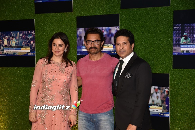 Bollywood Stars Grace The Premiere Of 'Sachin - A Billion Dreams'