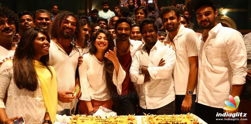 Sai Pallavi and Vinoth (Adithangi) Birthday Celebration at Maari 2 Shooting Spot