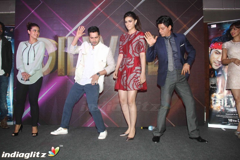 SRK-Kajol celebrating Dilwale music at JW Marriot