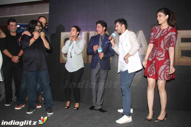 SRK-Kajol celebrating Dilwale music at JW Marriot