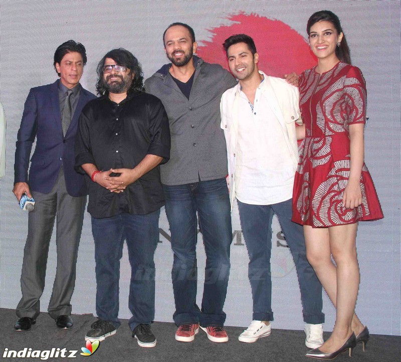 SRK-Kajol celebrating Dilwale music at JW Marriot