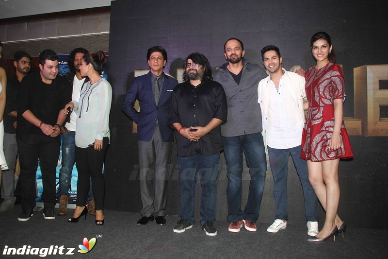 SRK-Kajol celebrating Dilwale music at JW Marriot