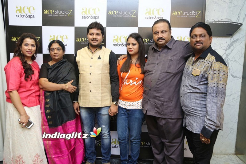 Actress Sakshi Agarwal Inaugurates Ace Studioz Salon & Spa