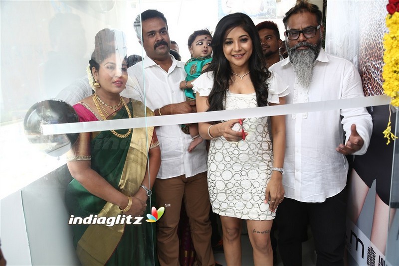 Actress Sakshi Agarwal Toni & Guy Essensuals Launch