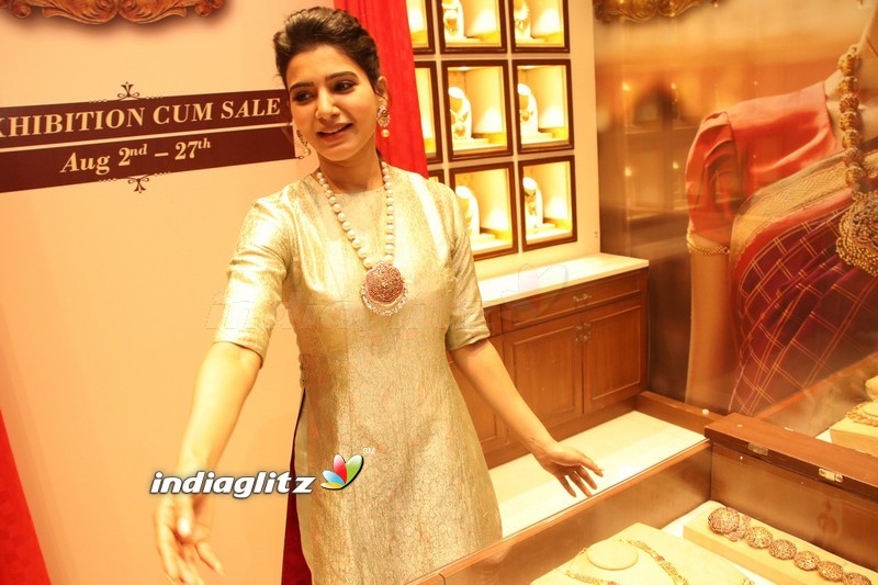 Samantha at Launch of NAC Jewelles Antique Exhibition