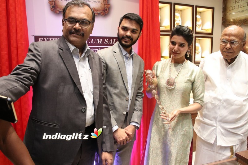 Samantha at Launch of NAC Jewelles Antique Exhibition