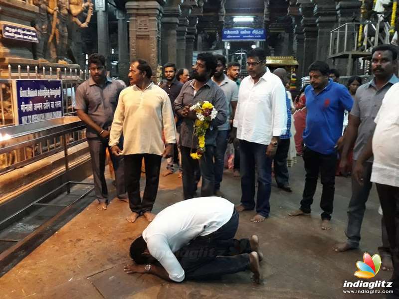 'Sandakozhi 2' Team at Madurai Meenakshi Amman Temple