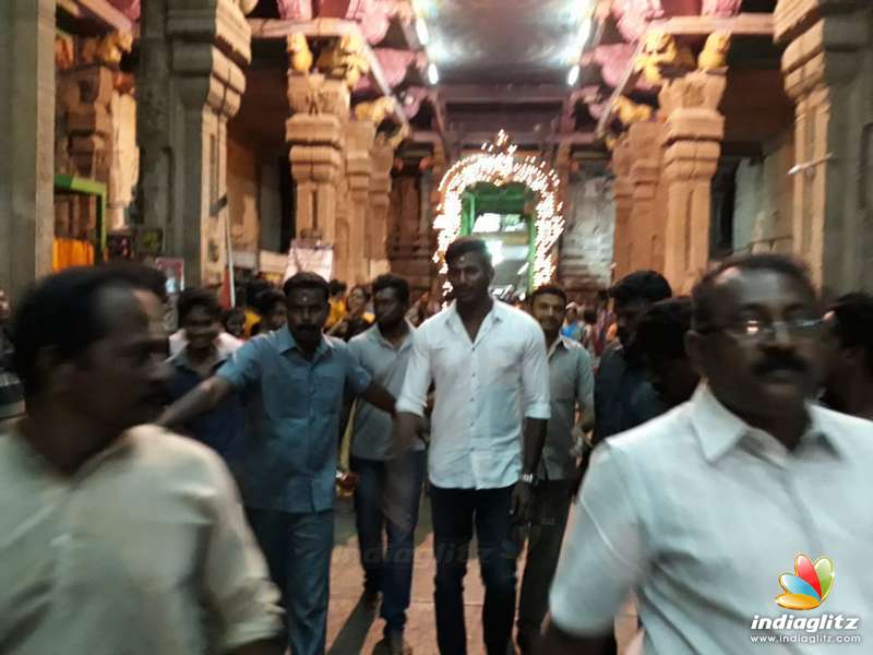 'Sandakozhi 2' Team at Madurai Meenakshi Amman Temple