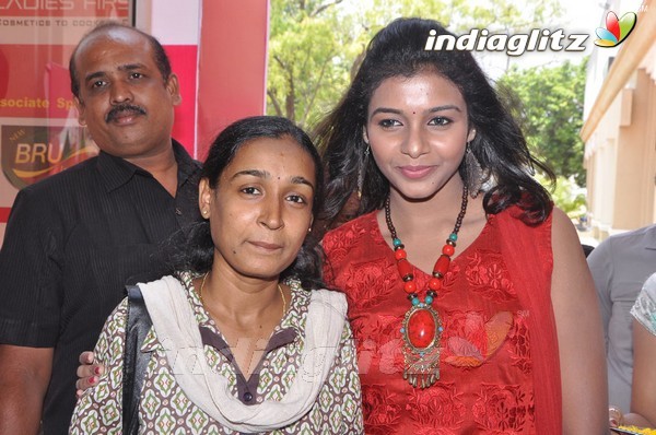 Saranya Goes 'Ladies First'