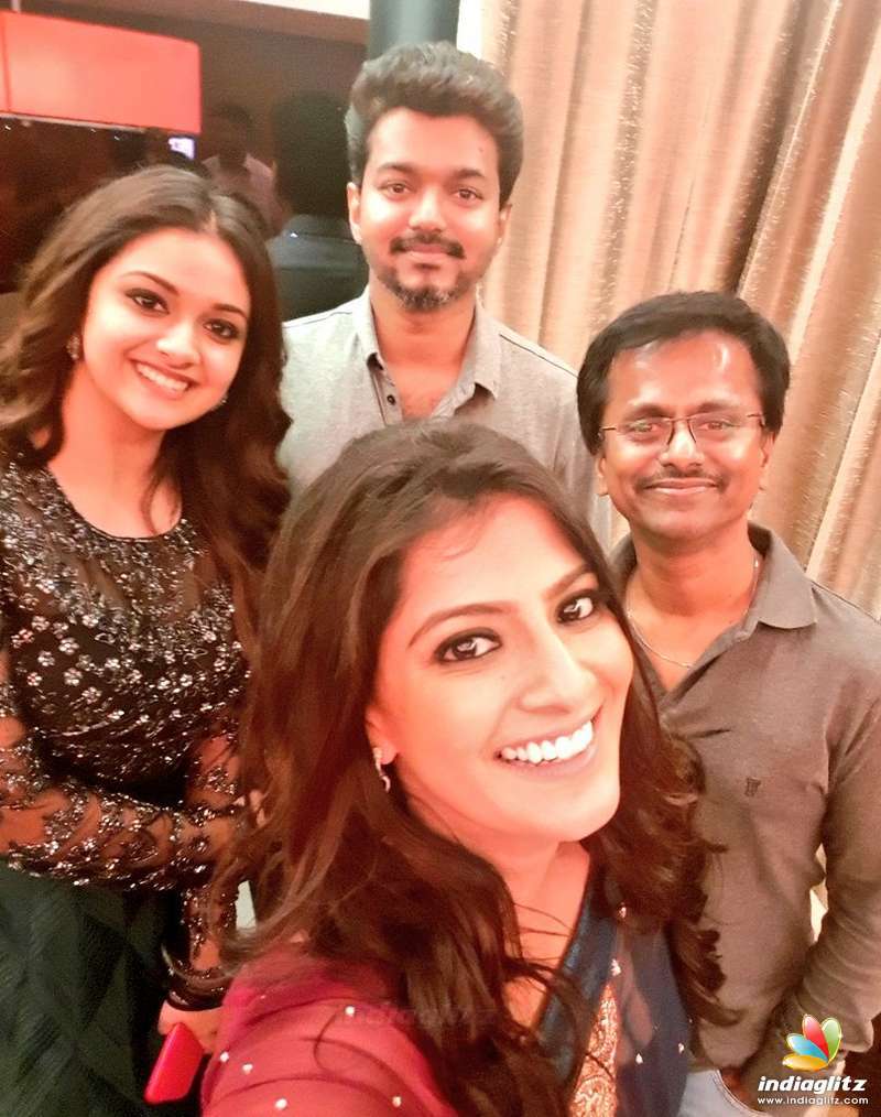 Sarkar Team Celebrating The Birthday Of Director A R Murugadoss