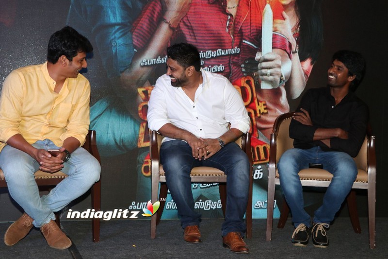 'Sangili Bungili Kadhava Thorae' Success Meet