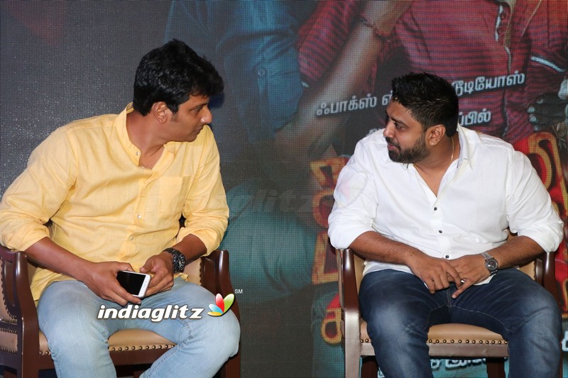 'Sangili Bungili Kadhava Thorae' Success Meet