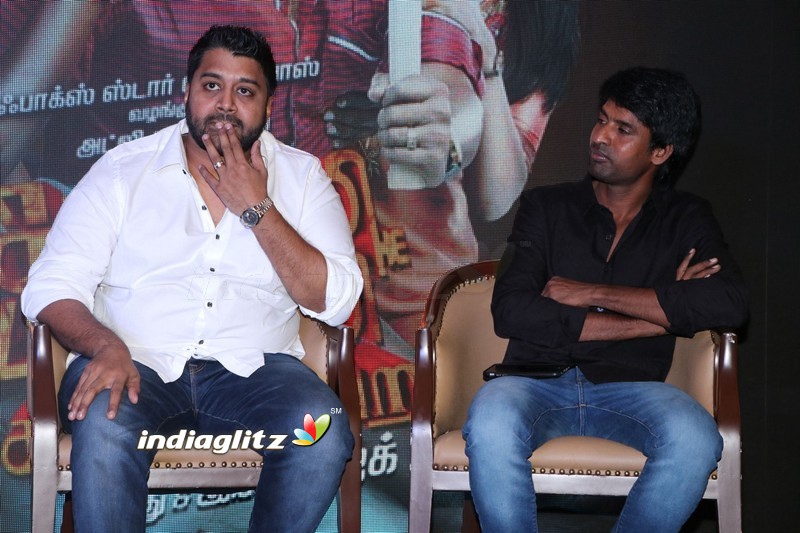 'Sangili Bungili Kadhava Thorae' Success Meet