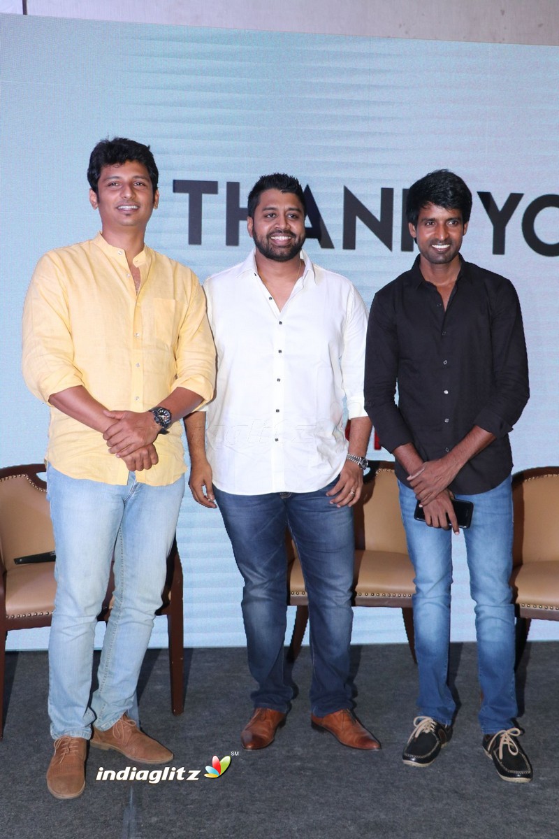 'Sangili Bungili Kadhava Thorae' Success Meet