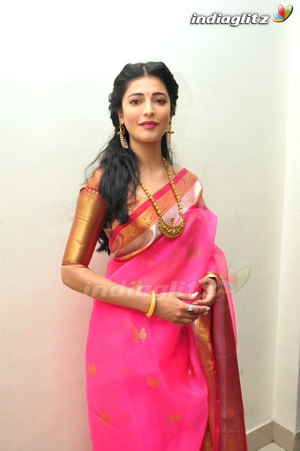 Shruti Haasan @  'Uttama Villain' Audio Launch (Telugu)