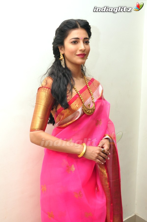 Shruti Haasan @  'Uttama Villain' Audio Launch (Telugu)