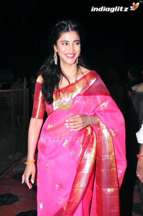 Shruti Haasan @  'Uttama Villain' Audio Launch (Telugu)