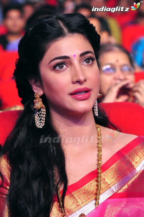 Shruti Haasan @  'Uttama Villain' Audio Launch (Telugu)