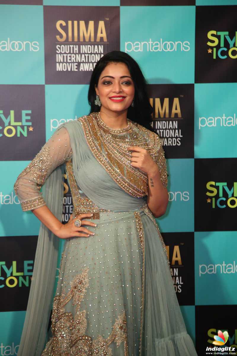 Celebs at SIIMA 2019 Tamil Awards