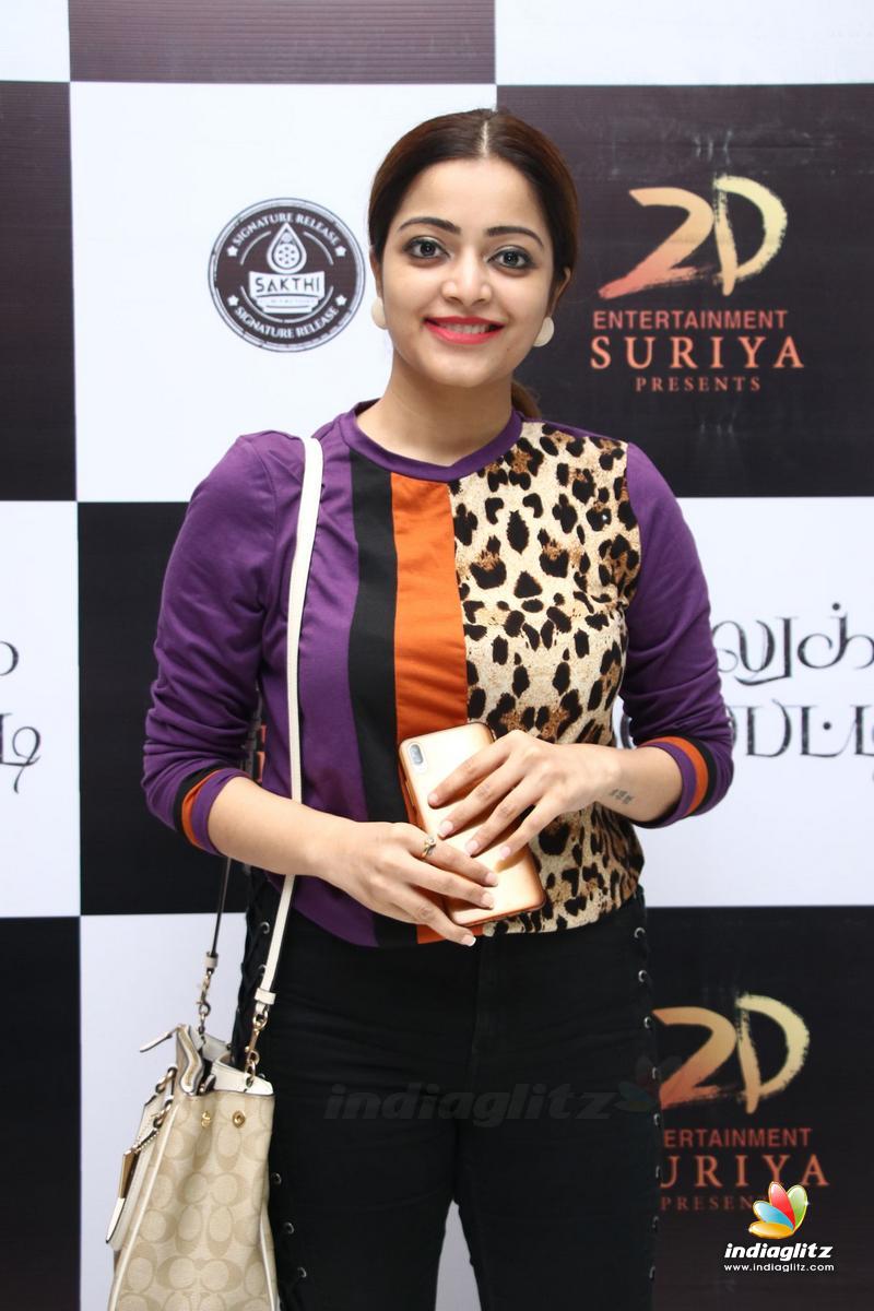 Sillu Karupatti Movie Premiere Show