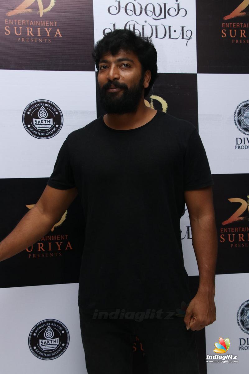 Sillu Karupatti Movie Premiere Show