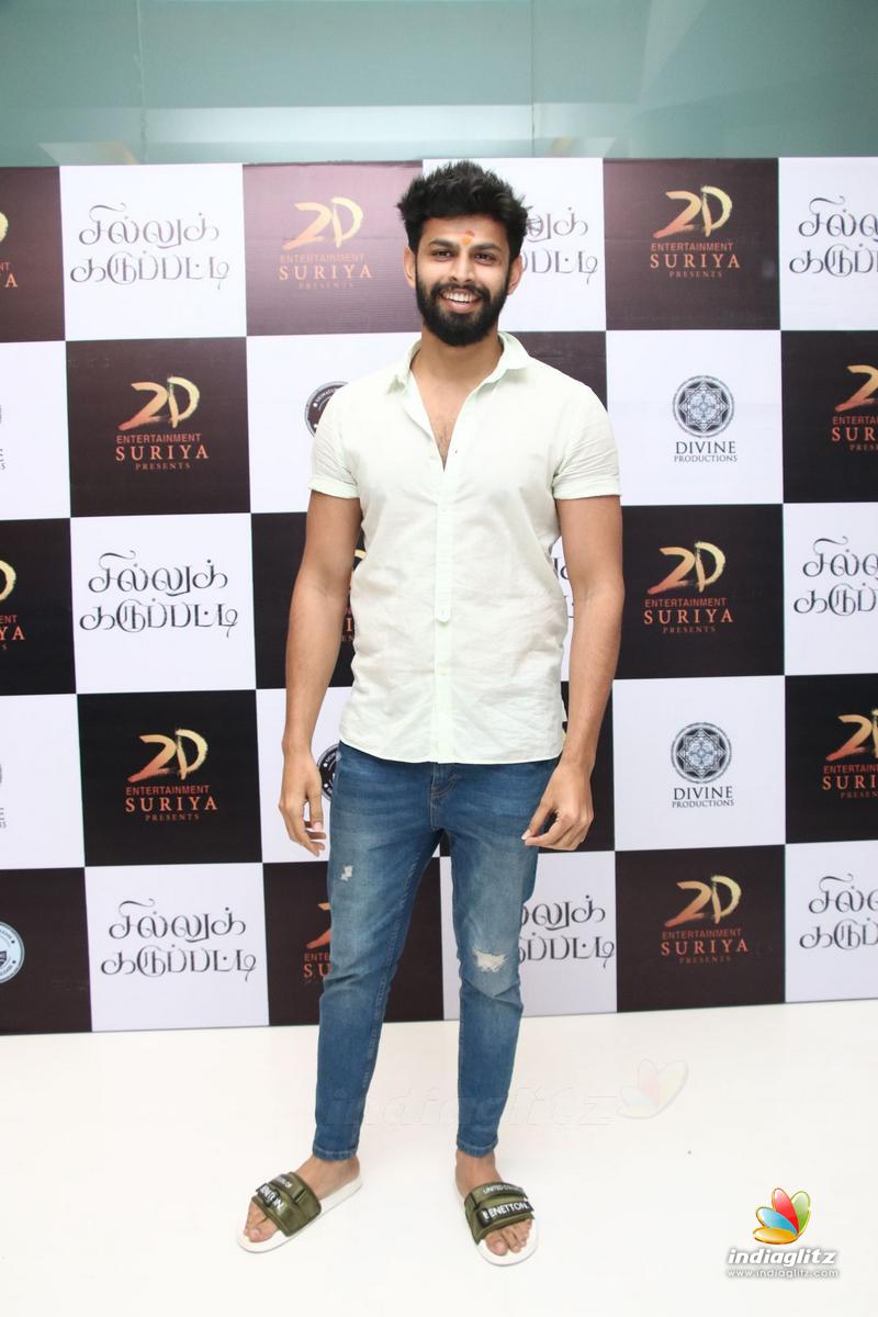 Sillu Karupatti Movie Premiere Show