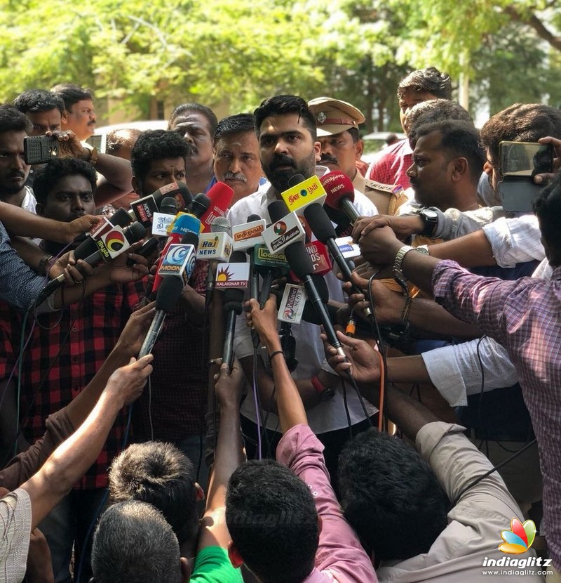 Simbu Meeting The Press at Egmore Police Commissioner Office