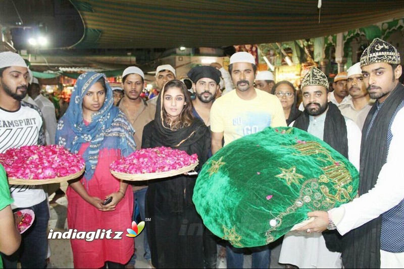 Sivakarthikeyan, Nayanthara and 'Velaikaaran' team at Ajmer Dargah, Rajasthan