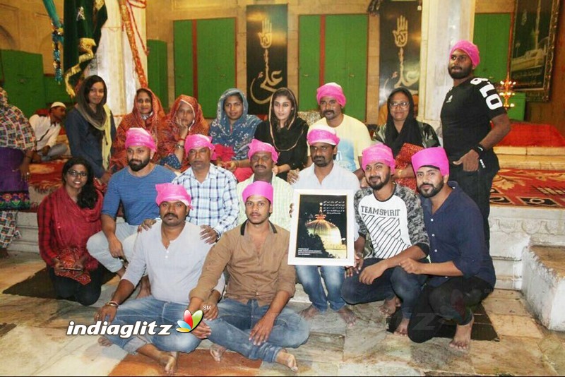 Sivakarthikeyan, Nayanthara and 'Velaikaaran' team at Ajmer Dargah, Rajasthan