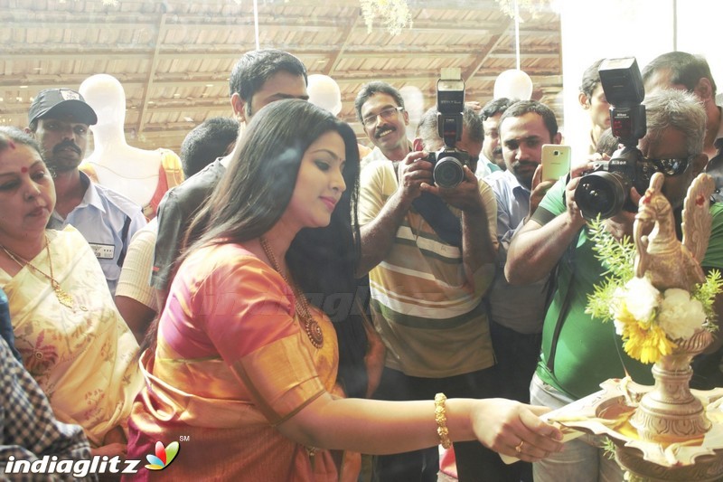 Kanchipuram VRK silks opening with actress Sneha in Coimbatore