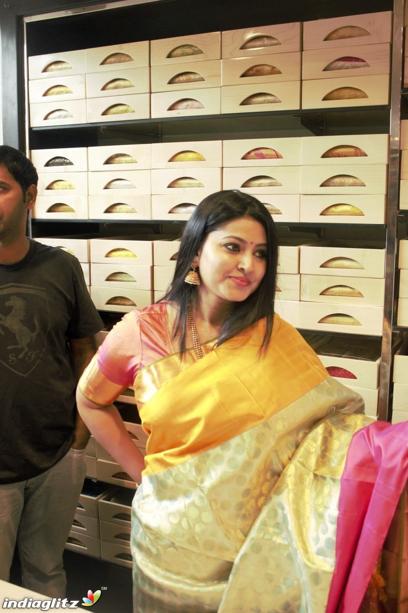 Kanchipuram VRK silks opening with actress Sneha in Coimbatore