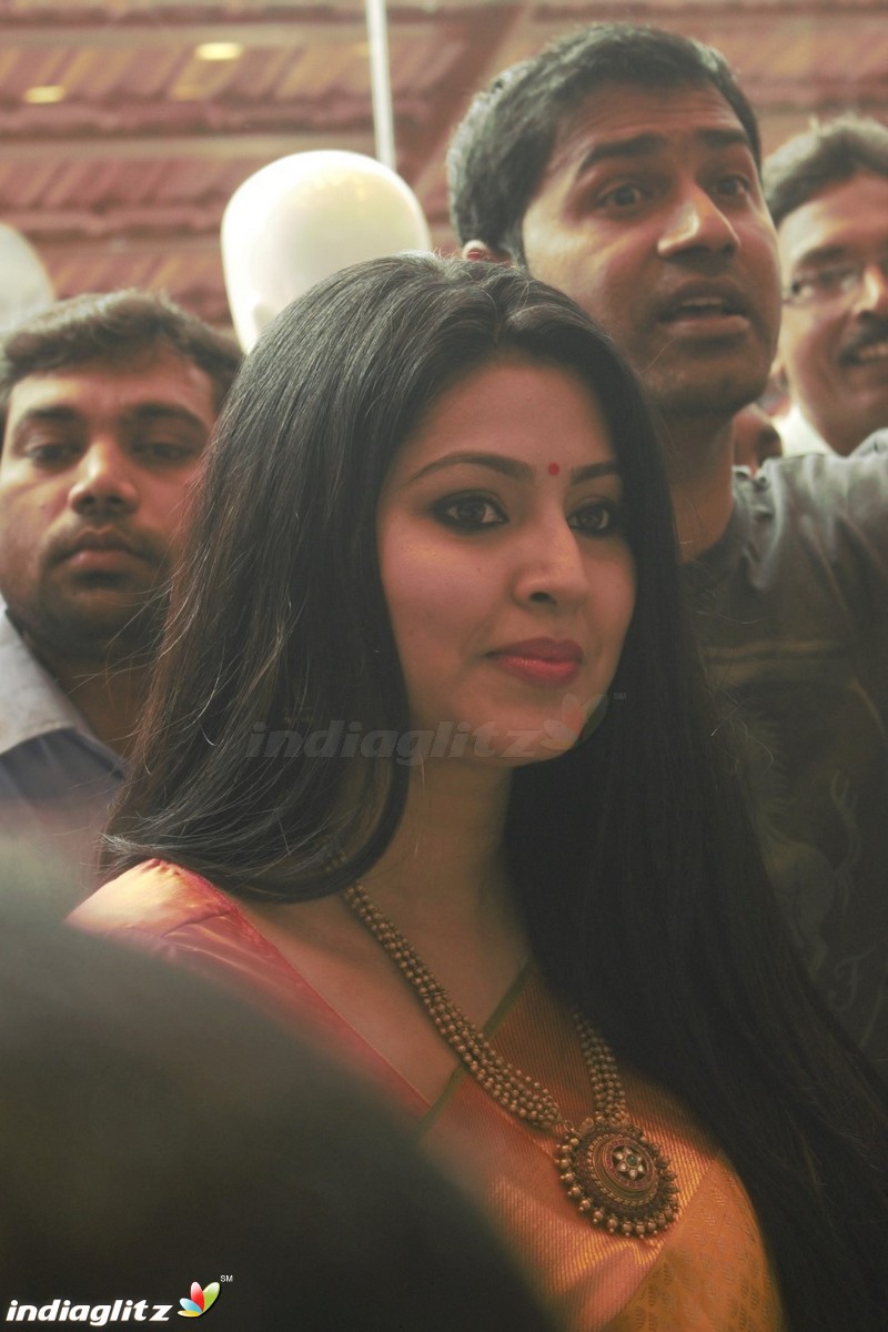 Kanchipuram VRK silks opening with actress Sneha in Coimbatore