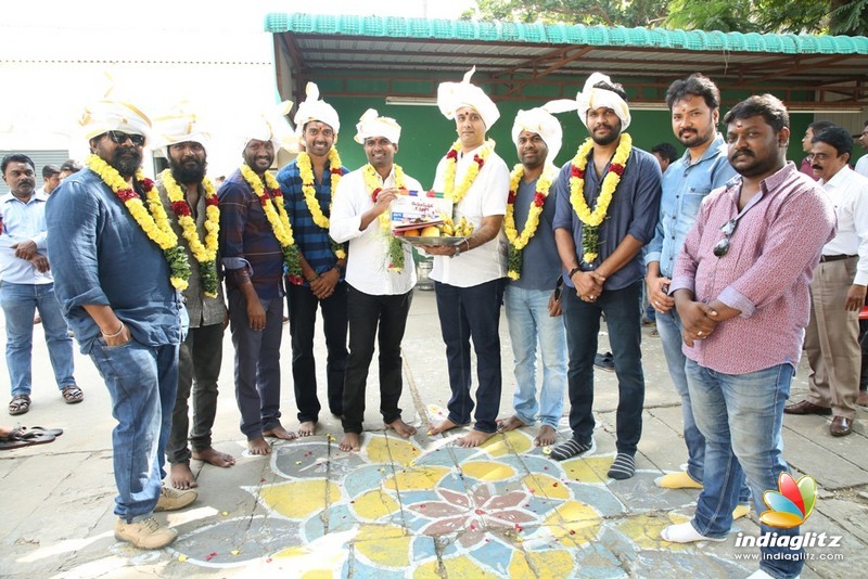 Suttu Pidikka Utharavu Movie Pooja