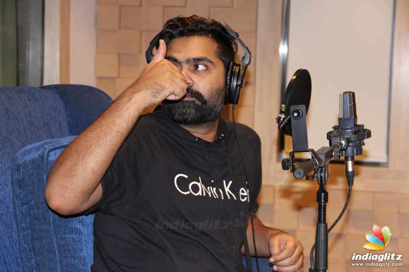 Simbu starts his dubbing for Kaatrin Mozhi Movie