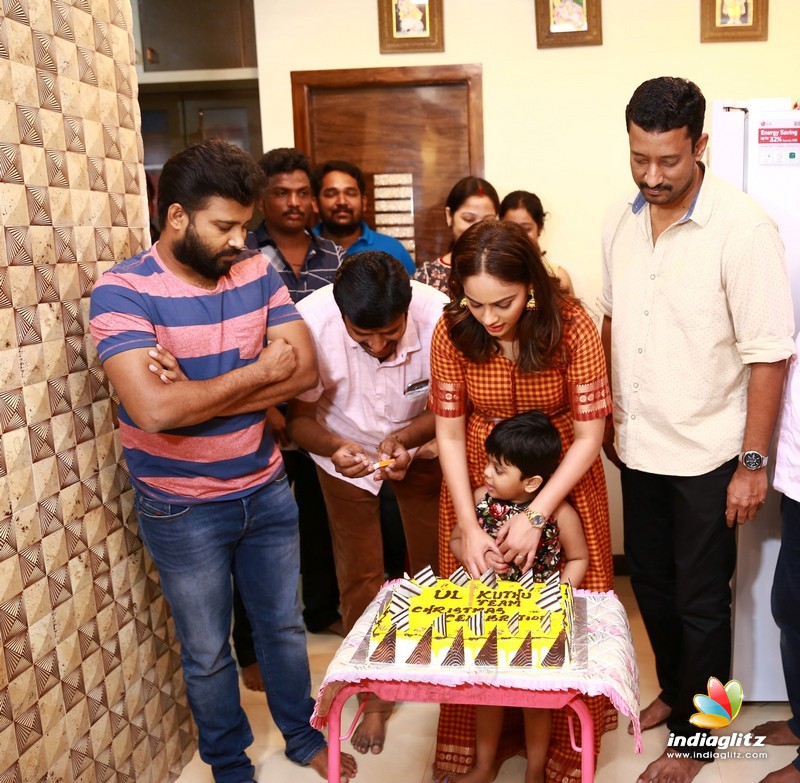 'Ulkuthu' Movie Team Celebrates Christmas