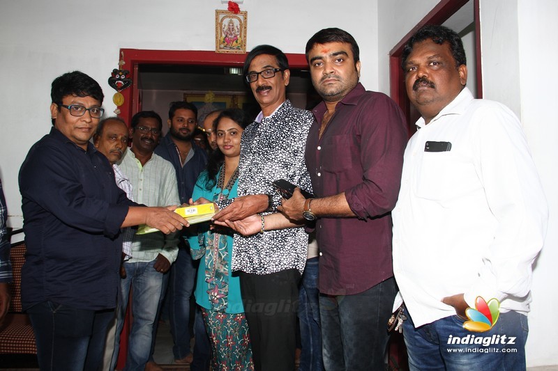 'Utharavu Maharaja' Dubbing Pooja