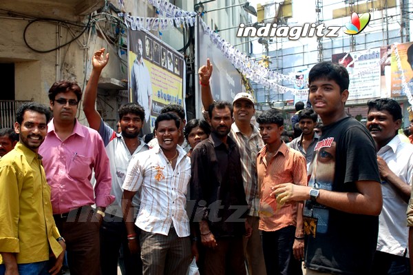 'Unnaipol Oruvan' In Chennai