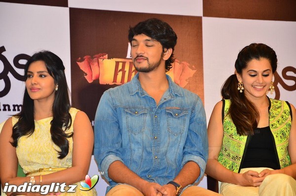 'Vai Raja Vai' Press Meet